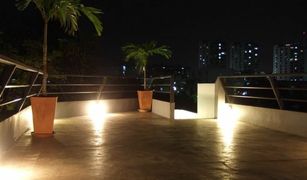 5 chambres Maison a vendre à Hua Mak, Bangkok 