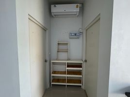 ทาวน์เฮ้าส์ 2 ห้องนอน ให้เช่า ในโครงการ สิริ เพลส แอร์พอร์ต ภูเก็ต, ไม้ขาว