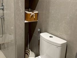 คอนโด 1 ห้องนอน ให้เช่า ในโครงการ The Issara Sathorn, ทุ่งมหาเมฆ