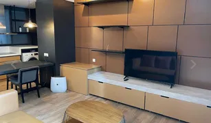 , अबू धाबी Nowailey Building में स्टूडियो पेंटहाउस बिक्री के लिए