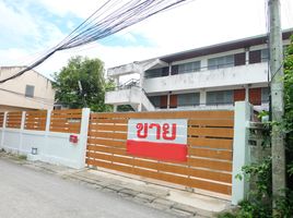 12 Bedroom Whole Building for sale in Warorot Market, Chang Moi, Wat Ket