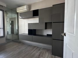 2 спален Квартира на продажу в Belle Grand Rama 9, Huai Khwang