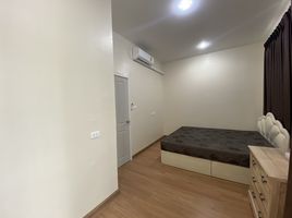 3 Schlafzimmer Reihenhaus zu vermieten im Golden Town 2 Pinklao-Charansanitwong, Bang Kruai, Bang Kruai, Nonthaburi, Thailand