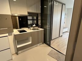 Studio Appartement zu verkaufen im Ideo Sathorn Wongwianyai, Khlong Ton Sai