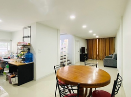 3 Bedroom Townhouse for sale at Sinlapakarn Park 5, Phimonrat, Bang Bua Thong, Nonthaburi