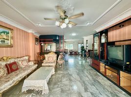 6 Bedroom House for rent in Taling Chan, Bangkok, Taling Chan, Taling Chan