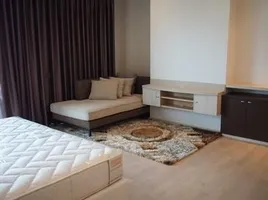 3 Bedroom Condo for rent at Noble Remix, Khlong Tan, Khlong Toei