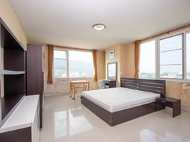 1 Schlafzimmer Wohnung zu verkaufen im The Trio Condominium, Chang Phueak