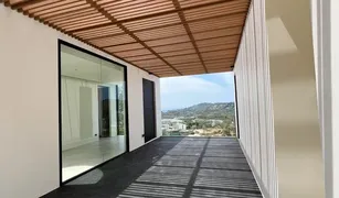 普吉 晟泰雷 ISOLA Phuket 5 卧室 别墅 售 