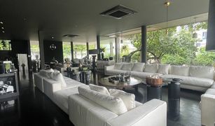 4 Bedrooms House for sale in Khlong Toei Nuea, Bangkok 