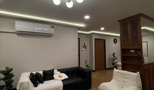 2 Bedrooms Condo for sale in Khlong Tan Nuea, Bangkok D.S. Tower 2 Sukhumvit 39