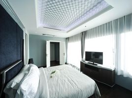 1 Schlafzimmer Penthouse zu verkaufen im The Shine Condominium, Chang Khlan