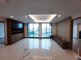 2 Bedroom Condo for rent at Supalai Oriental Sukhumvit 39, Khlong Tan Nuea