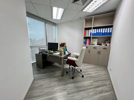 491.42 m² Office for rent at Ital Thai Tower, Bang Kapi, Huai Khwang, Bangkok