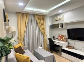 1 Bedroom Condo for rent at Thru Thonglor, Bang Kapi, Huai Khwang