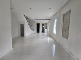 9 спален Таунхаус for rent in Бангкок, Lat Phrao, Лат Пхрао, Бангкок