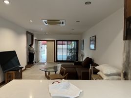 3 Schlafzimmer Villa zu verkaufen im Baan Klang Krung (British Town -Thonglor), Khlong Tan Nuea, Watthana