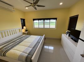 3 Bedroom House for rent at Emerald Green, Thap Tai