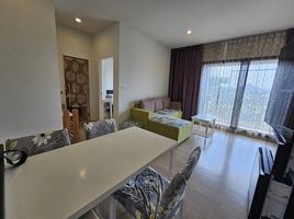 2 спален Кондо в аренду в S1 Rama 9 Condominium, Suan Luang