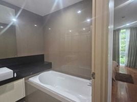 2 Bedroom Condo for rent at Siri On 8, Khlong Toei