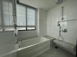 2 спален Кондо в аренду в Aequa Sukhumvit 49, Khlong Tan Nuea