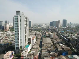 1 Bedroom Apartment for sale at Sky Walk Residences, Phra Khanong Nuea, Watthana