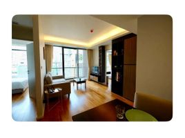 2 Bedroom Apartment for sale at Focus Ploenchit, Khlong Toei