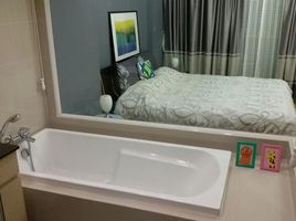 1 Schlafzimmer Appartement zu verkaufen im Via Botani, Khlong Tan Nuea