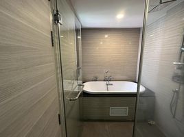 2 Bedroom Condo for rent at Klass Langsuan, Lumphini, Pathum Wan