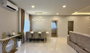Дом, 4 спальни на продажу в Bang Kaeo, Самутпракан Centro Bangna