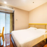 2 спален Кондо в аренду в AP Suites Sukhumvit 33, Khlong Tan Nuea