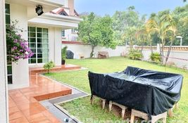 Buy 5 bedroom House at in East region, Singapore