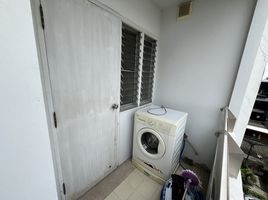 2 Schlafzimmer Wohnung zu vermieten im Baan C.K. Apartment, Chong Nonsi