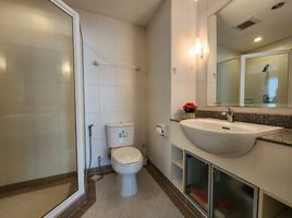 2 спален Кондо в аренду в Baan Siri Sukhumvit 13, Khlong Toei Nuea