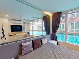 Studio Appartement zu vermieten im 15 Sukhumvit Residences, Khlong Toei Nuea