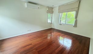 4 Bedrooms Villa for sale in Chong Nonsi, Bangkok 