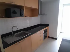 2 Schlafzimmer Wohnung zu vermieten im Newton Tower, Khlong Toei