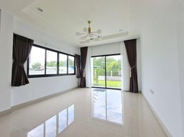 3 Schlafzimmer Haus zu verkaufen im Pitta Home Ban Chang, Ban Chang, Ban Chang, Rayong