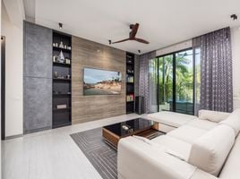 3 Schlafzimmer Haus zu verkaufen im Nai Harn Baan Bua, Rawai, Phuket Town