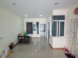 4 Bedroom Townhouse for sale at Golden Town Rama 2, Phanthai Norasing, Mueang Samut Sakhon, Samut Sakhon