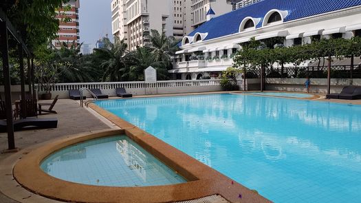Photo 2 of the Piscine commune at Kiarti Thanee City Mansion