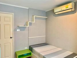2 Schlafzimmer Wohnung zu verkaufen im Lumpini Ville Phahol-Suthisarn, Sam Sen Nai
