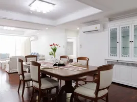 3 Schlafzimmer Wohnung zu vermieten im Sethiwan Palace, Khlong Toei