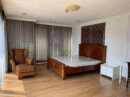 2 Bedroom Condo for rent at New House Condo, Lumphini