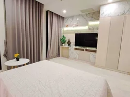 1 Schlafzimmer Wohnung zu verkaufen im Noble Ploenchit, Lumphini, Pathum Wan, Bangkok