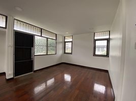 3 Schlafzimmer Haus zu vermieten in Bangkok Yai, Bangkok, Wat Tha Phra, Bangkok Yai