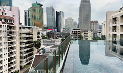 Фото 2 of the Gemeinschaftspool at Circle S Sukhumvit 12