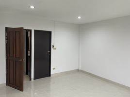 4 Bedroom Townhouse for rent at Baan Rangsiya Ram Intra 74, Khan Na Yao, Khan Na Yao
