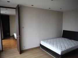 2 Schlafzimmer Appartement zu vermieten im Supalai Place, Khlong Tan Nuea