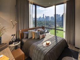 2 Bedroom Condo for sale at Muniq Langsuan, Lumphini, Pathum Wan